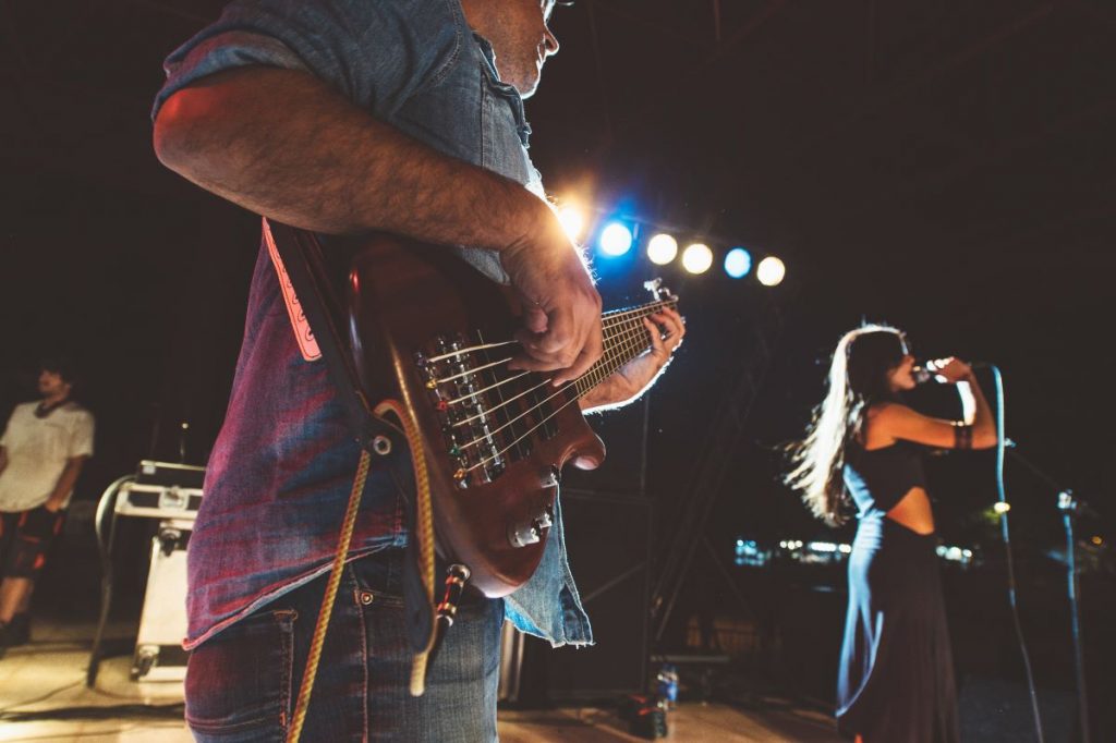 Lärmbelästigung erwünscht?: Warum laute Musik auch eine Form von Selbstheilung ist